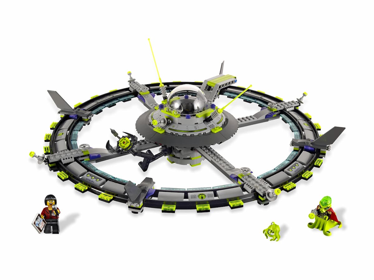 Alien Mothership LEGO set (#7065-1)