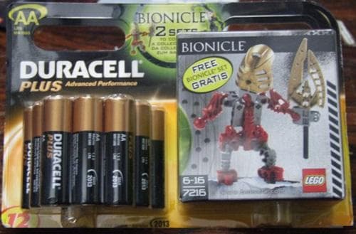 Gold Good Guy - looking Right (Duracell 12 pack AA) {Turaga Lhikan} LEGO Bionicle set (#7216-3, 2006)