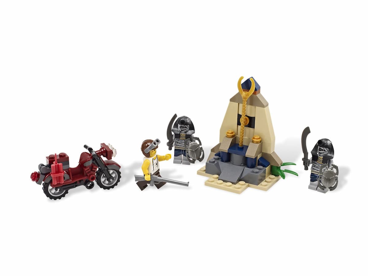 Golden Staff Guardians LEGO set (#7306-1)