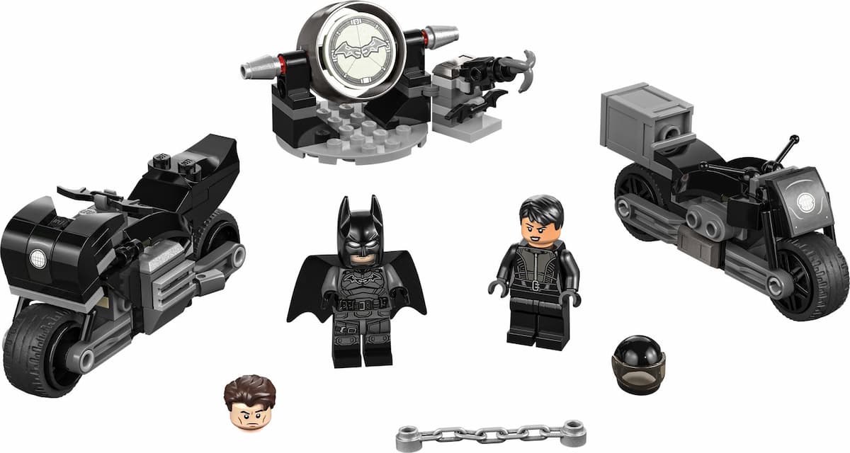 Batman & Selina Kyle Motorcycle Pursuit LEGO set (#76179-1)