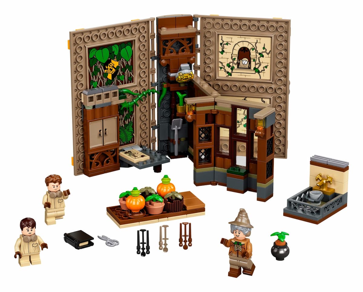 Hogwarts Moment: Herbology Class LEGO set (#76384-1)