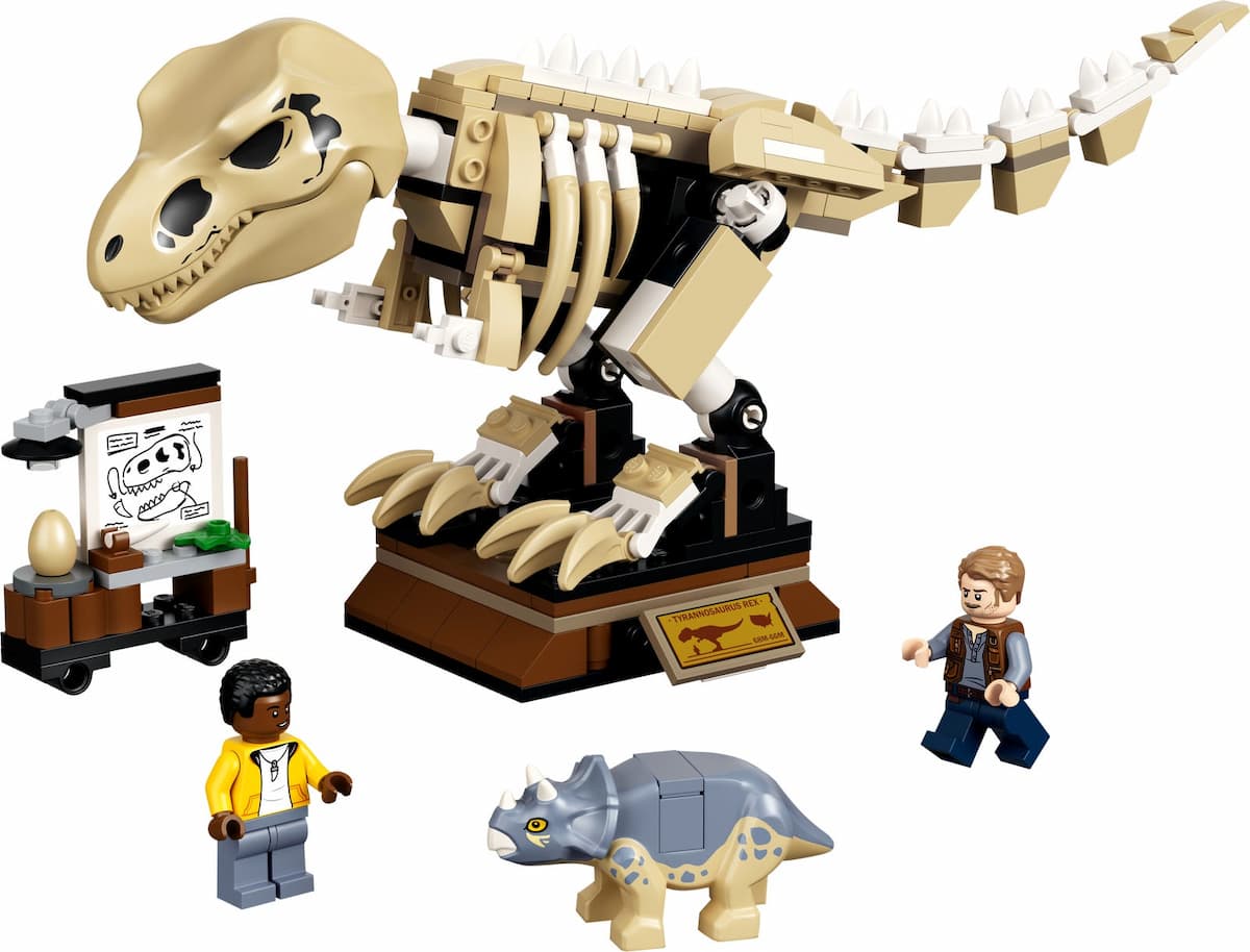 T. rex Dinosaur Fossil Exhibition LEGO set (#76940-1)