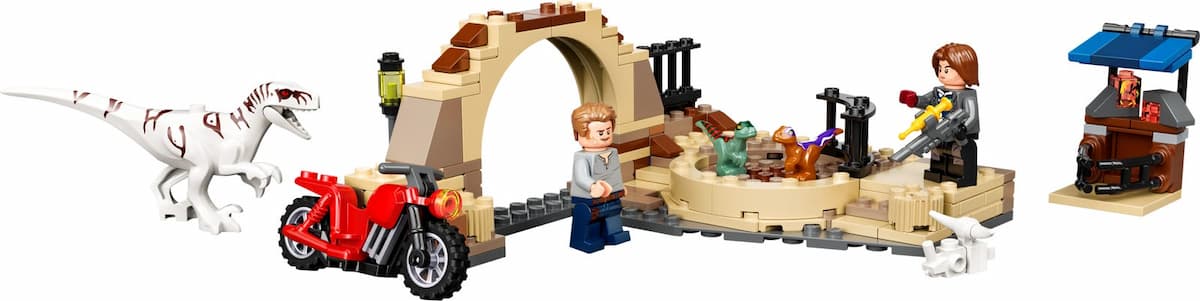 Atrociraptor Dinosaur: Bike Chase LEGO set (#76945-1)