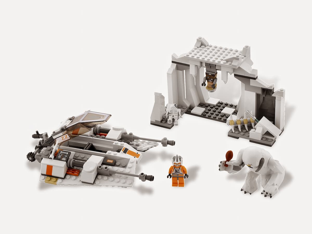 Hoth Wampa Cave LEGO set (#8089-1, 2010)
