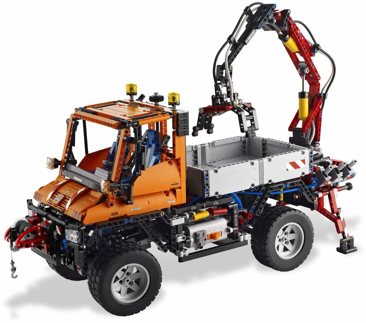 Mercedes-Benz Unimog U400 LEGO set (#8110-1)