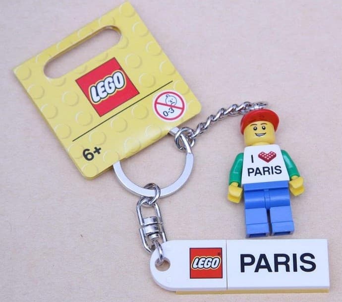Paris Key Chain LEGO set (#850752-1)