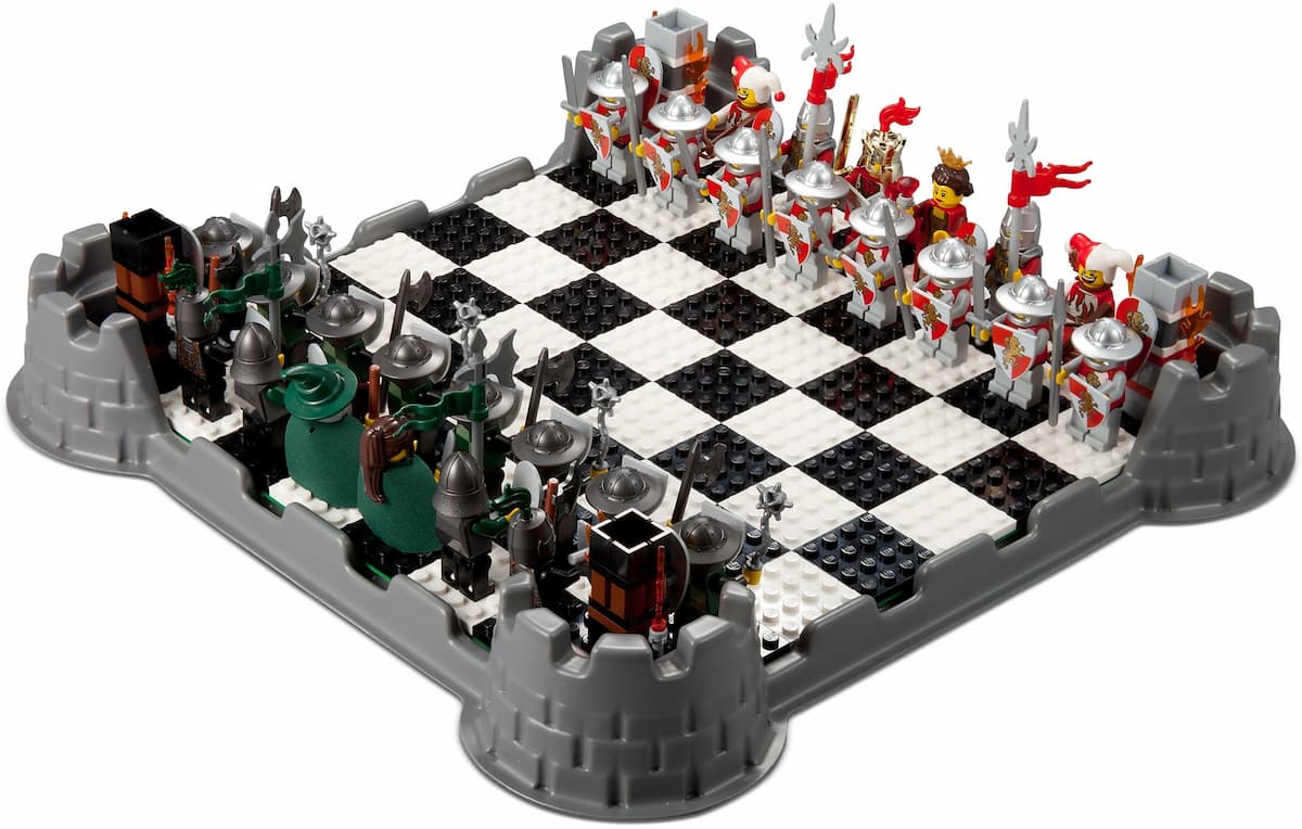 Kingdoms Chess LEGO set (#853373-1)