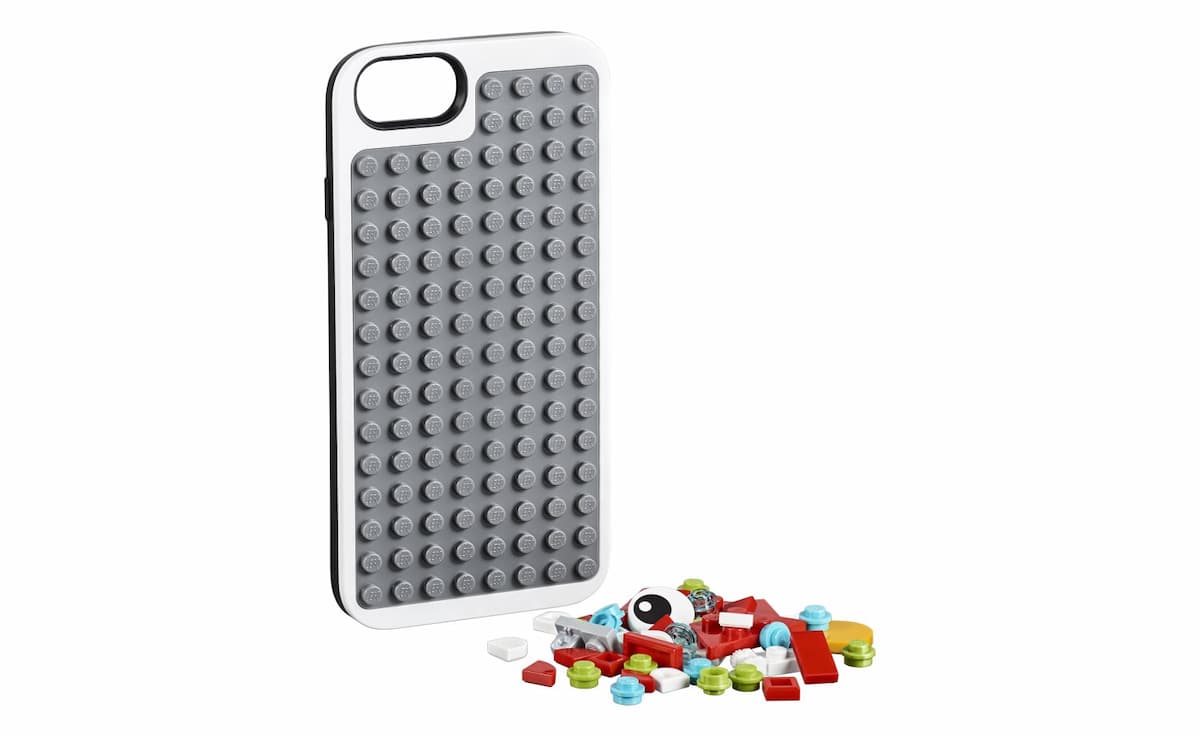 Phone Cover with Studs LEGO set (#853797-1)