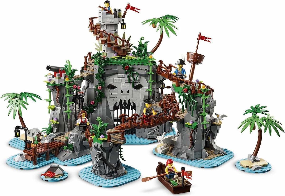 Ominous Isle LEGO set (#910038-1)