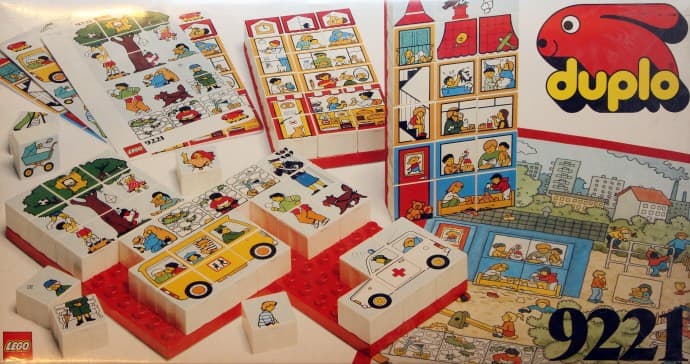 Mosaic Set - Town Scene LEGO set (#9221-1)