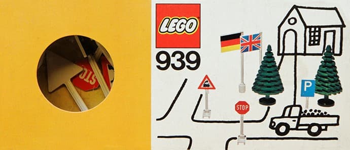 Flags, Trees and Road Signs LEGO set (#939-1)