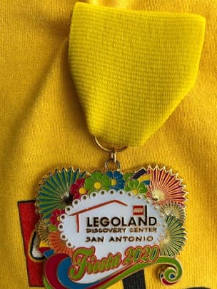 LEGOLAND Discovery Center San Antonio Fiesta 2020 Medal LEGO Gear set (#FIESTA2020-1, 2020)
