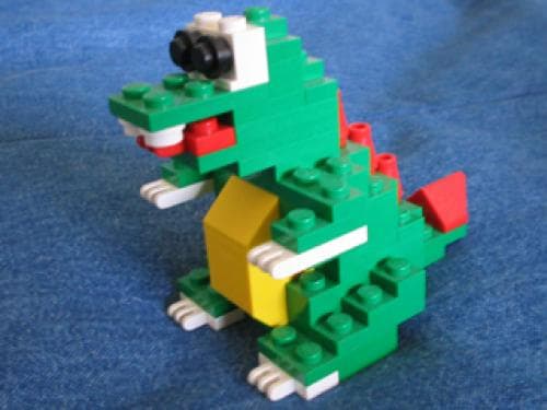 Dragon Sculpture (Legoland California) LEGO set (#llca10-1)