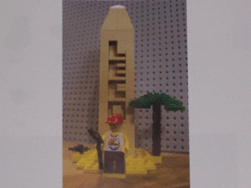 Obelisk (LLCA Ambassador Pass Exclusive) LEGO set (#llca35-1)