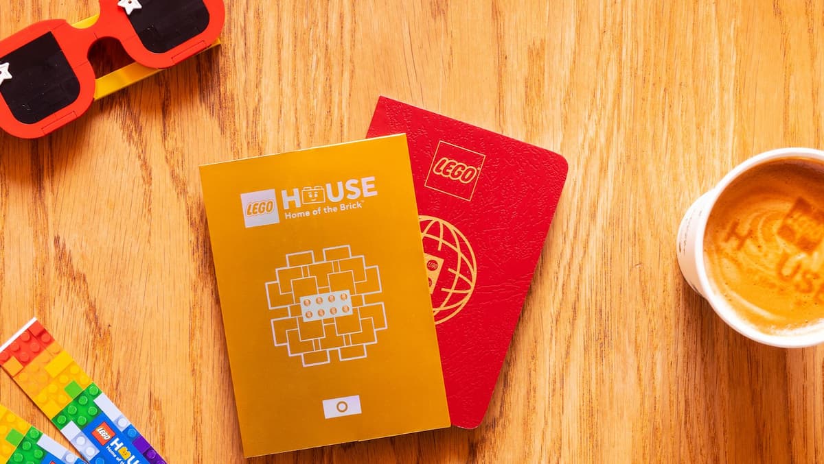 LEGO House Passport Cover LEGO Gear set (#PASSPORT-2, 2026)