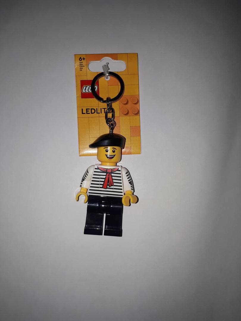 French Minifigure Key Light LEGO Key Chain set (#5007256-1, 2023)