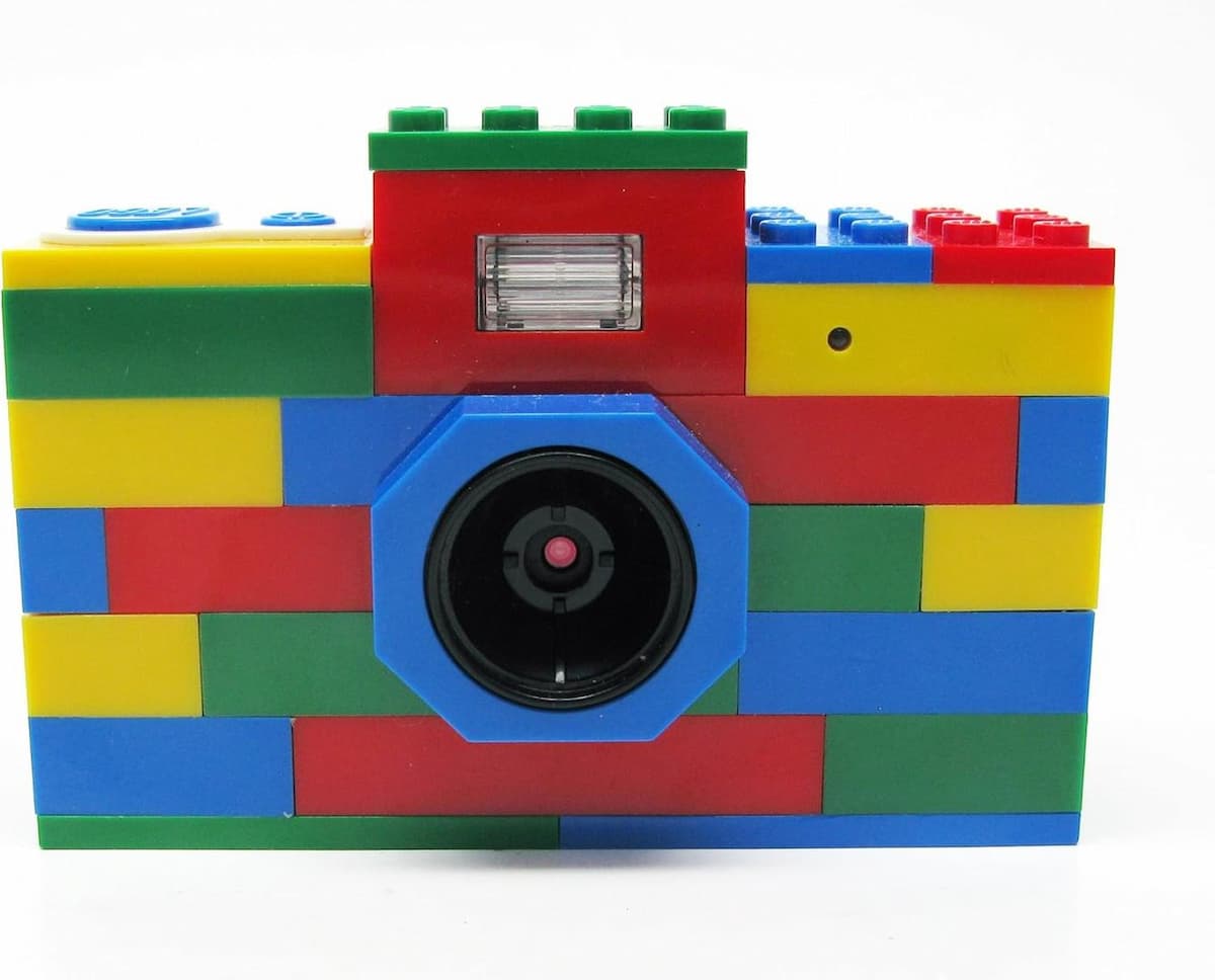 8MP Digital Camera - Colourful LEGO Gear set (#LG10100-1, 2012)